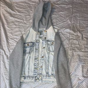 Dry Goods | Ashley Vintage Charm Light-wash Jean Jacket / Hoodie